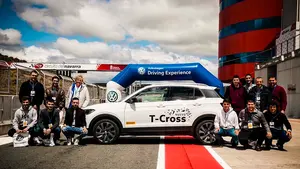 Volkswagen Navarra apuesta por la formación vial de sus aprendices: mejorar su conducción y concienciarles del peligro