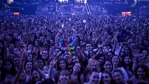 Un gran premio para celebrar el aniversario: el Navarra Arena sortea conocer en persona a un famoso cantante pop