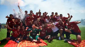 La gran remontada en Tajonar: tres goles de Barbero le dan el ascenso a Osasuna Promesas ante el Cádiz B