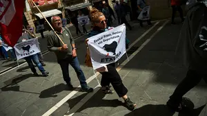 Un sindicato abertzale se manifiesta en Pamplona a favor de ETA y reclama el acercamiento de los presos