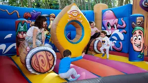 'Comercio hace ciudad' se presenta en la Rochapea para destacar la importancia del consumo local