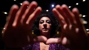 Teatro, cabaret y circo en ‘The Hole Zero': una famosa actriz hará vibrar al Teatro Gayarre durante San Fermín