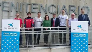 La escuela de pelota vasca de la cárcel de Pamplona entrega sus premios a los campeones y subcampeones