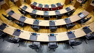 Tres parlamentarios renuncian a sus cargos en la C&aacute;mara foral para acometer otras labores de Gobierno