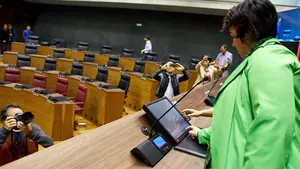 El presidente tendrá más poder: los nuevos parlamentarios navarros estrenan sistema digital en la Cámara