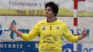 El portero del Anaitasuna Eduardo Salazar encuentra destino en el Teucro de la división de honor plata