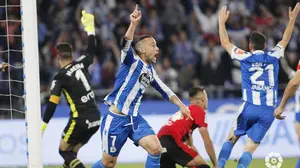 El Deportivo da primero: un gol del exosasunista Quique González acerca a su equipo a la Primera división
