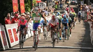 El corredor del CC Burunda David González cierra la Ruta de Occitania peleando el triunfo al esprint