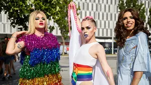 Colorida celebración en Pamplona: así ha sido la reivindicación con motivo del Día Internacional del Orgullo LGTB