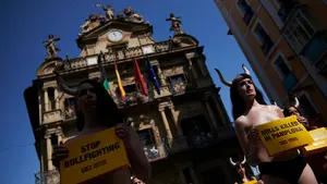Antitaurinos suspenden su protesta en Pamplona: "Nos llena de satisfacción que no haya corridas"