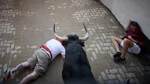 El herido que ha quedado inconsciente en el callejón es un navarro de 33 años de Allo