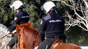 Policía Nacional desplegará, por primera vez, patrullas de agentes a caballo en las fiestas de Santa Ana