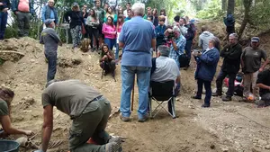Comienzan los trabajos de exhumación de una nueva fosa común en el término de Echálaz 