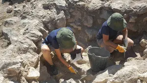 Voluntarios de diversas partes del mundo colaboran para recuperar el Castillo Mayor de Estella