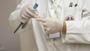 Ayudarán a las personas con hepatitis C contraída como consecuencia de tratamientos recibidos en Navarra