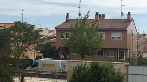 Un presunto crimen familiar: investigan la muerte por disparos de un matrimonio cuyo hijo está herido grave