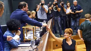 Bildu defiende el recibimiento a etarras como "un derecho" y advierte a Chivite que tendrán que "colaborar"