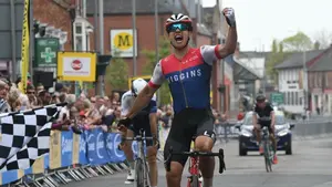 El equipo ciclista navarro Movistar team presenta a su nuevo fichaje de cara a la temporada 2020