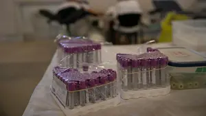 El Gobierno foral ordena a los padres navarros que buscan un donante para su hija que se ciñan al Registro