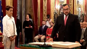 EN DIRECTO: los nuevos consejeros del cuatripartito nacionalista de María Chivite toman posesión de sus cargos