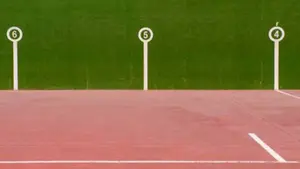 Un colegio de Pamplona contará con una nueva cubierta para su frontón y una marquesina de acceso