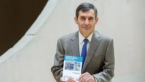 Un profesor universitario en Navarra se incorpora al Comité Consultivo de una de las revistas que edita el CIS