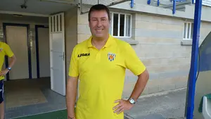 Dimisión en el Izarra: el entrenador Unai Jáuregui se marcha del club por defender a su preparador físico