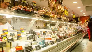 Novedades en varios supermercados de Navarra para hacer frente al incremento de contagios del coronavirus
