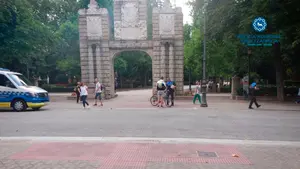 Un joven ciclista se lleva por delante a un anciano de 88 años en la calle Bosquecillo de Pamplona