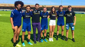 Los atletas del Pamplona Atlético visitan la sesión de entrenamiento de Osasuna en Tajonar
