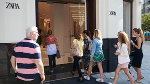 Zara ya te cobra por devolver la ropa: el truco para no pagar ni un solo euro