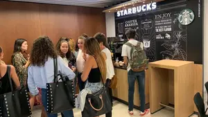 Starbucks aterriza en Pamplona: la famosa compañía internacional trae sus cafés a la capital navarra