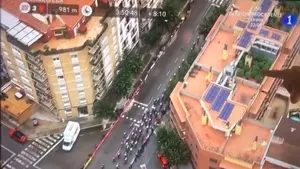 El descubrimiento viral del helicóptero de la Vuelta a España: una plantación de marihuana en una azotea