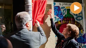 El emotivo reconocimiento de Pamplona a Iñaki Astondoa: la placa que mantendrá vivo el recuerdo de Los Iruña'ko