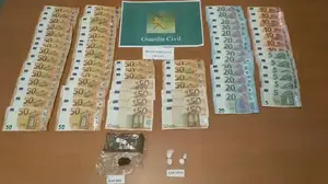 Tráfico de drogas en Alsasua: detenido por llevar 100 gramos de hachís, varias dosis de cocaína y 2.580 euros