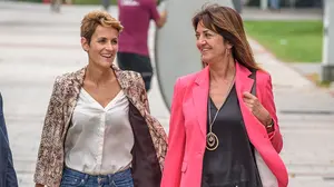 Chivite acude a Bilbao para arropar en la presentación de su libro a la socialista que brindó con Otegi