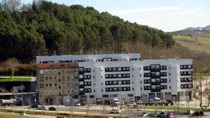 Cambios en viviendas de Soto Lezkairu y Rochapea: el Ayuntamiento colaborará para mejorar sus instalaciones