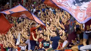 La Liga denuncia cánticos ofensivos durante el partido Osasuna - Betis jugado en el estadio de El Sadar