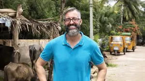 Lo dejó todo para ayudar a jóvenes desfavorecidos en la India: la historia de un distinguido alumno de la UPNA