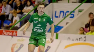 Osasuna Xota sigue haciendo historia: hace debutar a un canterano de 15 a&ntilde;os ante el Burela de Lugo