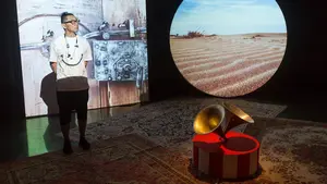 Reflexiones sobre la memoria: un artista japonés traslada su obra al Museo de la Universidad de Navarra