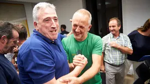 De "está con Bildu a hoz y coz" a darle su voto: así hablaba Esporrín del candidato que después apoyó en la MCP