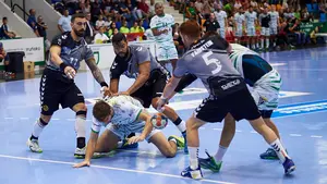 Las mejores imágenes del partido de la Liga Asobal entre el Anaitasuna y el Cuenca