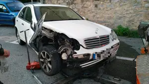 Iba borracho: se estampa con su coche en la calle Vergel y se niega hacer la prueba de alcoholemia