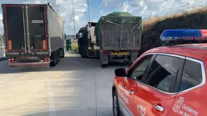 Se pasan de peso: multan en Navarra a dos camioneros por circular con más carga de la permitida