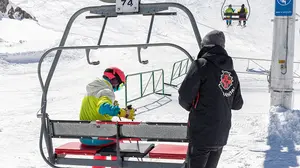 Candanchú abre ya el proceso de selección de 50 vacantes de personal para la temporada 2019-20