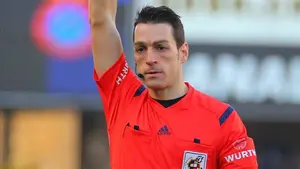 No hay descensos: el árbitro navarro Prieto Iglesias seguirá la próxima temporada en Primera división