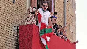 El juzgado anula la colocación de la ikurriña de Villava: "Es una actuación contraria a derecho"