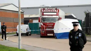 Encuentran 39 cadáveres en el interior de un camión cerca de Londres: el conductor ya ha sido detenido