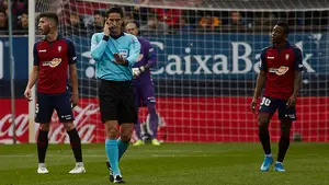 Regresa el arbitro de la pol&eacute;mica con el que Osasuna se sinti&oacute; "gravemente perjudicado" en Madrid